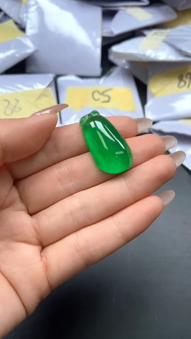 颈饰未镶嵌翡翠甄选精品（吊坠加扣头）多样性发一138