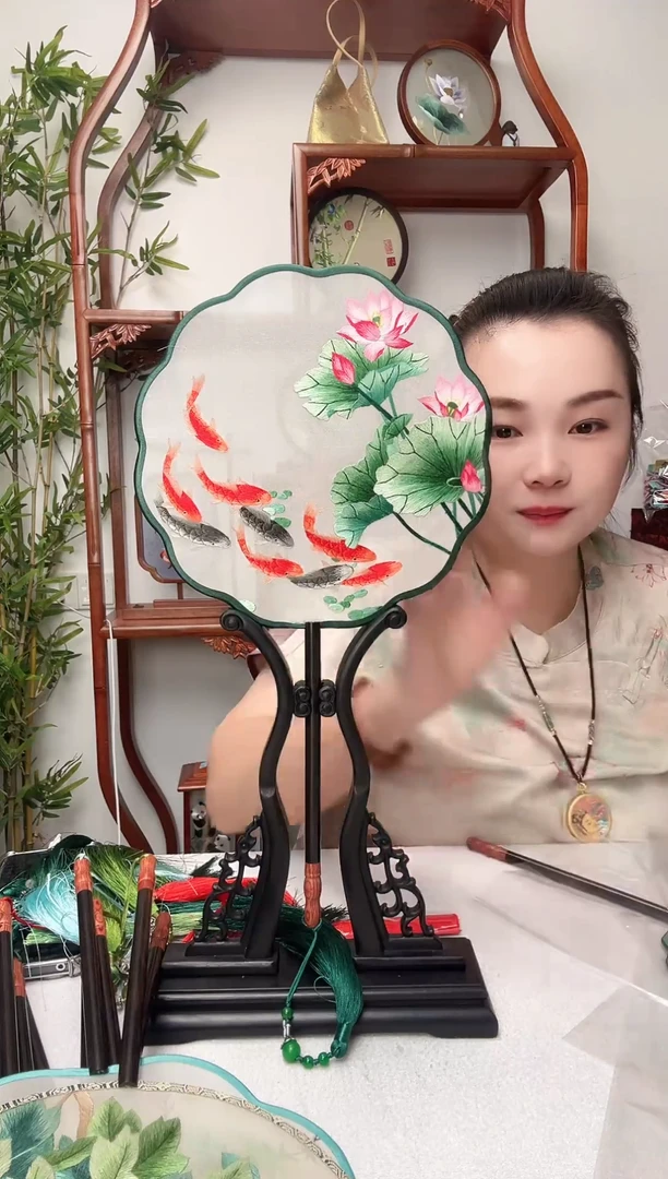 刺绣团扇双面非遗
