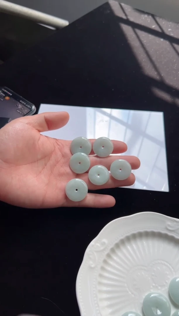 翡翠未镶嵌颈饰多样性发一件/配绳1