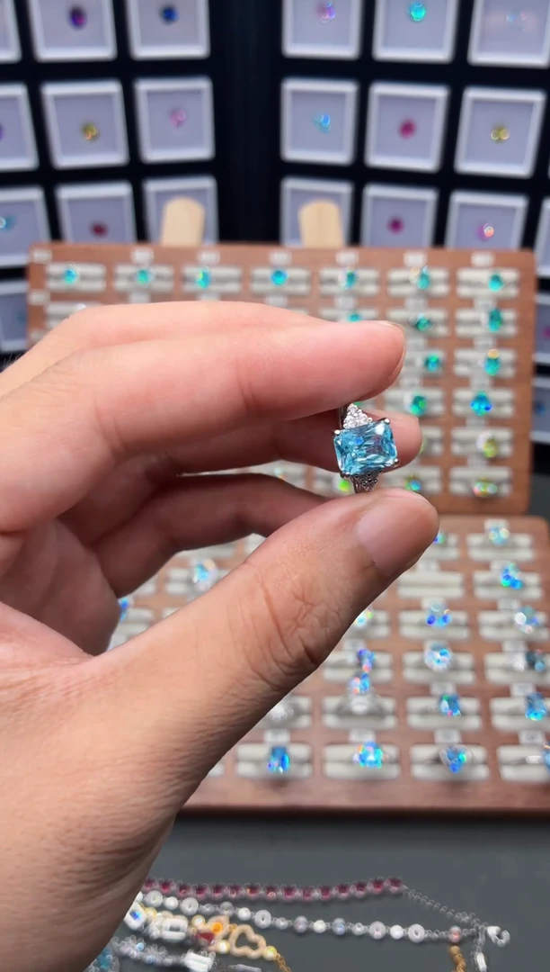 海蓝宝石戒指银S925镶嵌0000