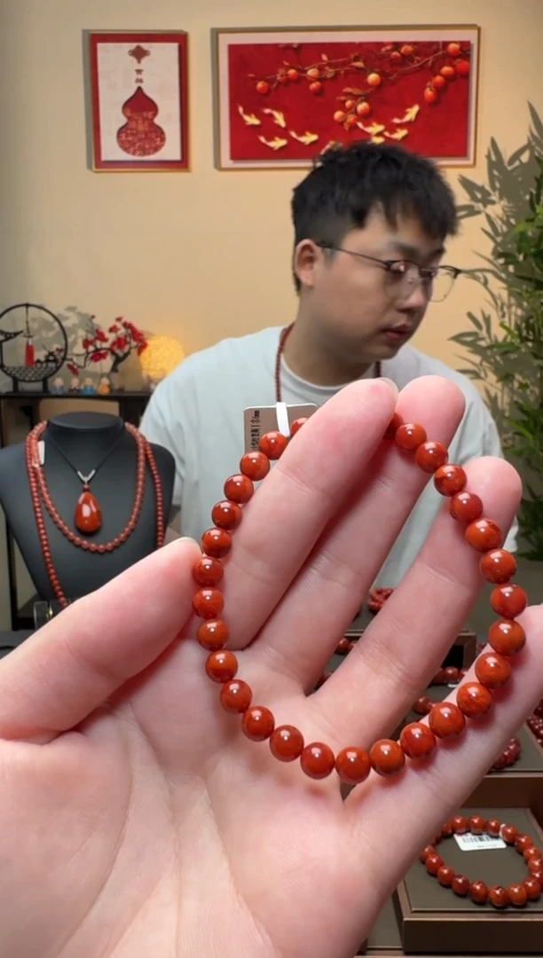 南红玛瑙手串未镶嵌一条约6mm 多样性发货