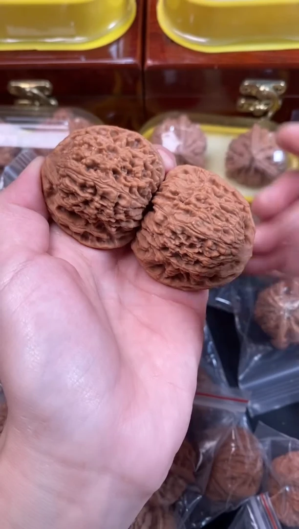 把件文玩核桃南疆石42尺Q949