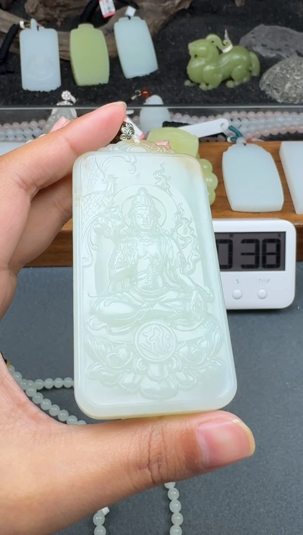 颈饰未镶嵌和田玉1