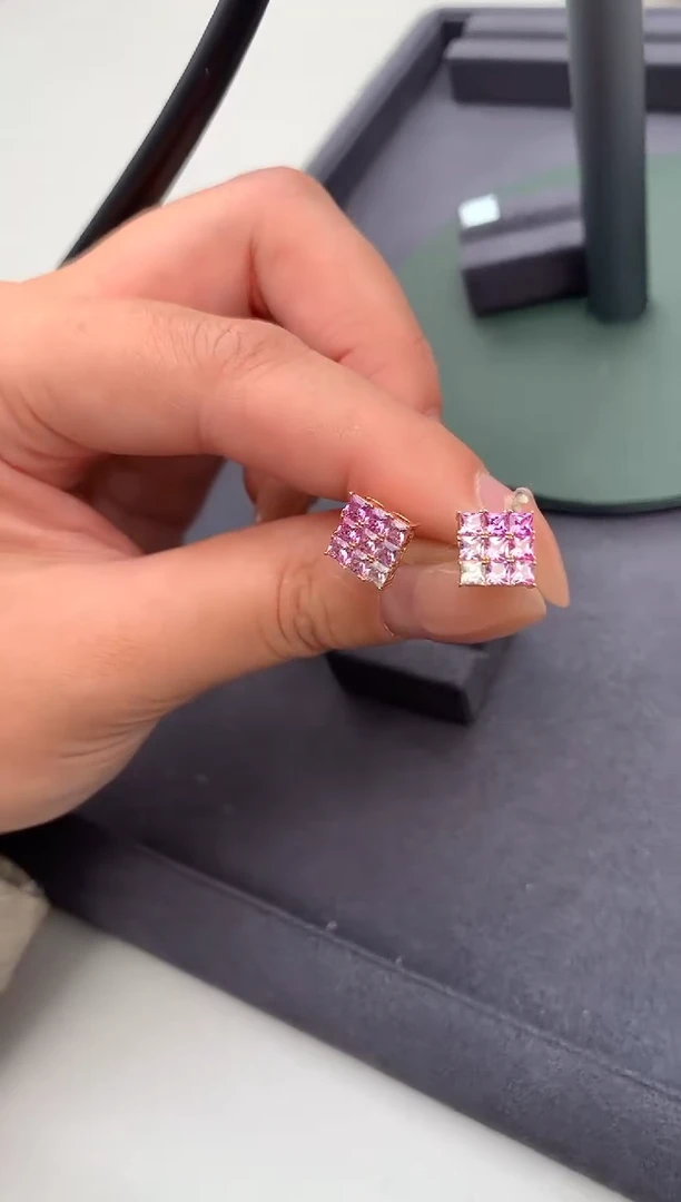 【闪购商品】彩色蓝宝石耳钉18K金镶嵌1.8ct彩蓝宝