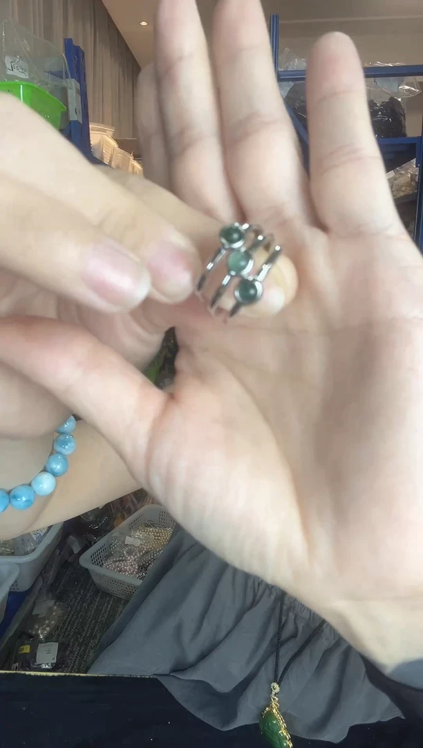 h195 精美珠宝戒指