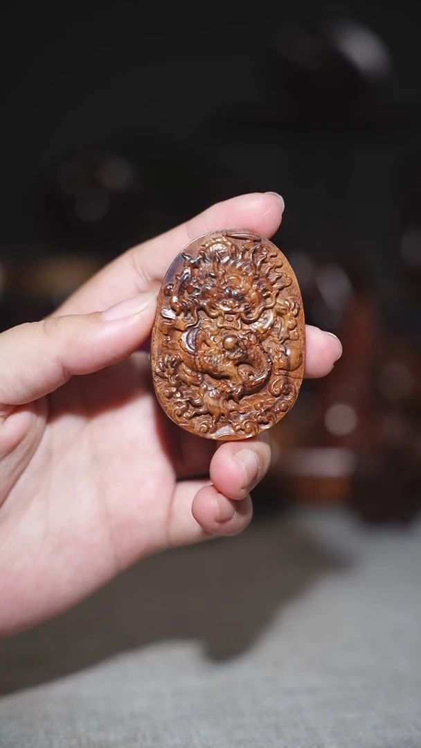 黄花梨/降香黄檀把件龙行天下