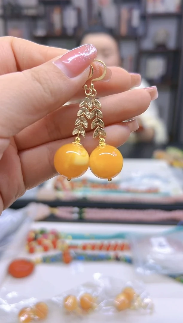 【闪购商品】蜜蜡耳饰14K金镶嵌耳坠E21