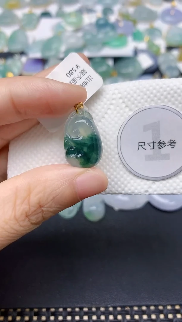 翡翠18K金镶嵌颈饰天然缅甸A货翡翠