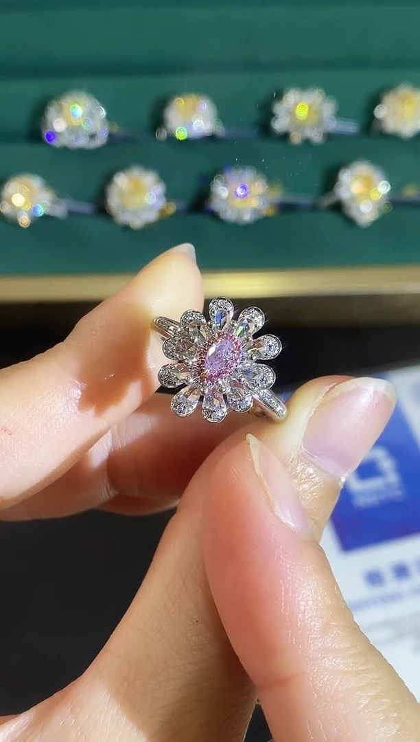 18K金镶嵌戒指钻石000