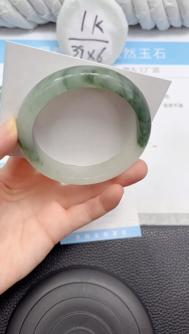 未镶嵌手镯石英质玉31