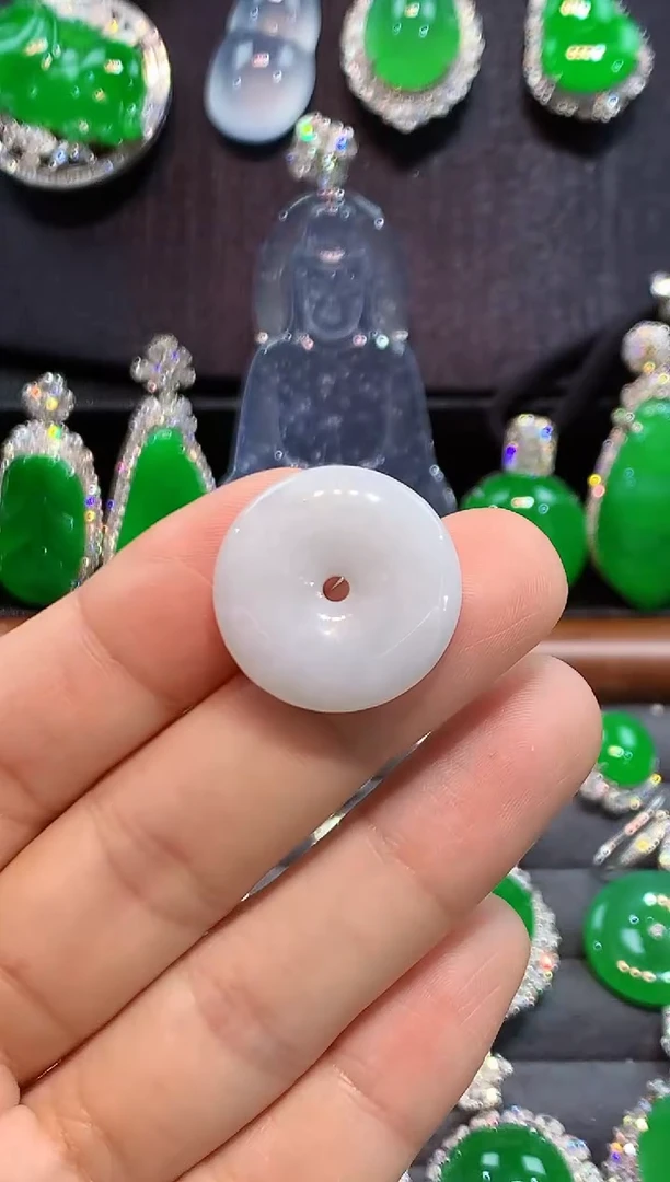 吊坠(不含链)未镶嵌翡翠平安扣