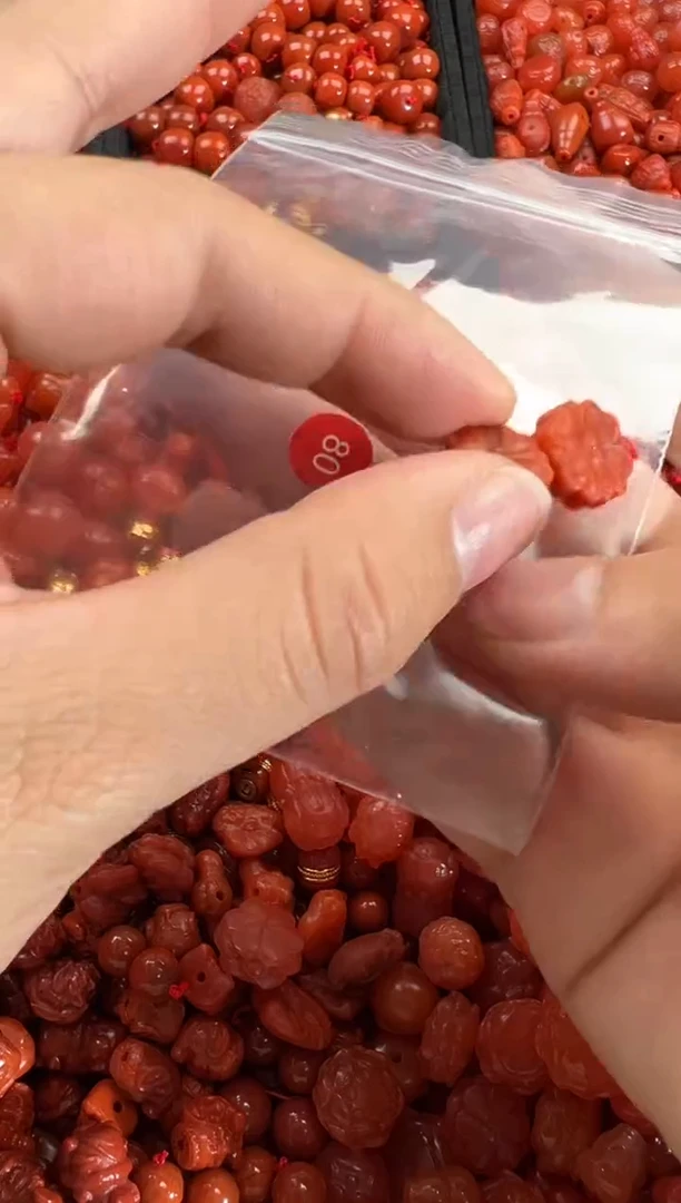 【闪购商品】南红玛瑙颈饰未镶嵌1