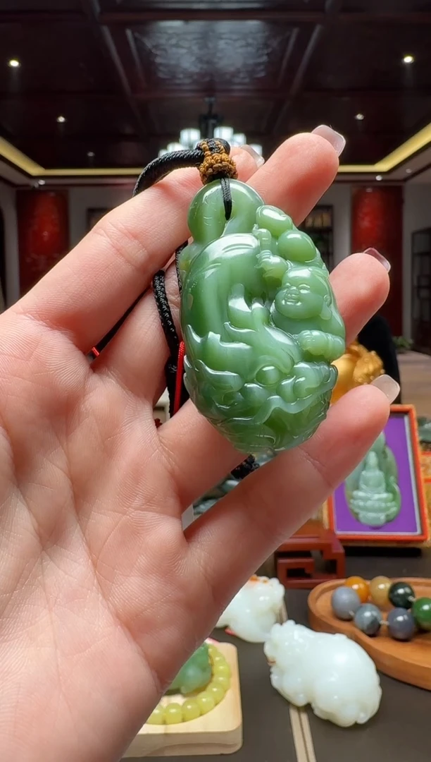 未镶嵌和田玉挂件by