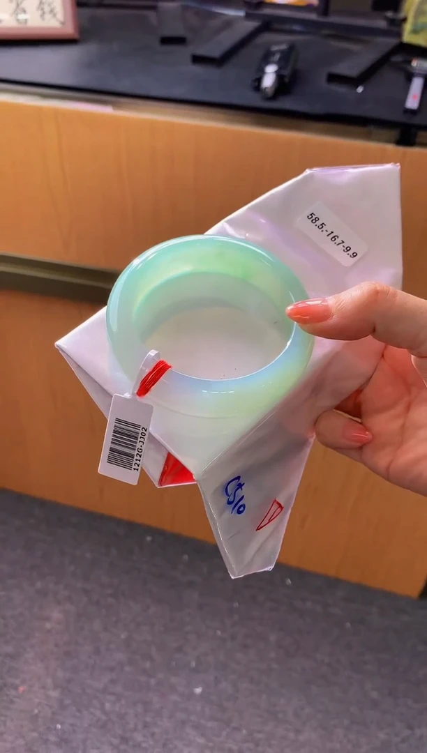 未镶嵌手镯翡翠-C510 圈口58.5 全款15.6万 定金2万