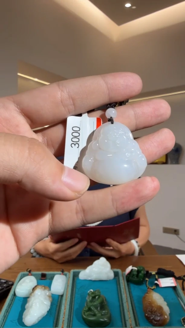 和田玉未镶嵌颈饰1