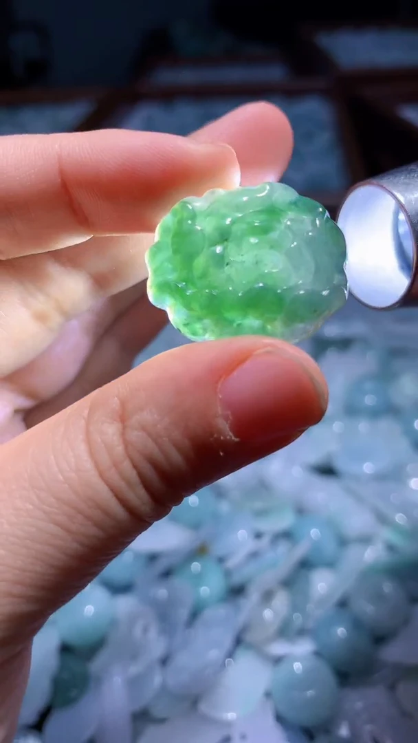 翡翠未镶嵌颈饰翡翠A货（不含链）