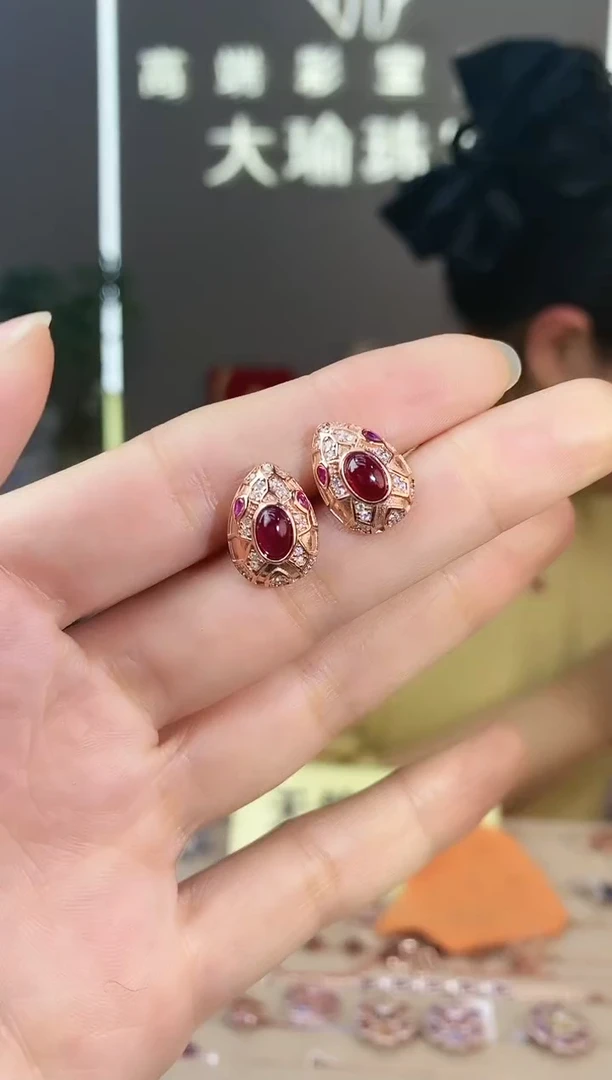 【闪购商品】红宝石耳饰银S925镶嵌耳饰