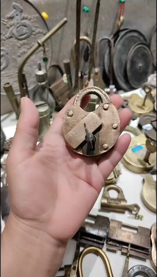 金属古典摆件家居摆件一个