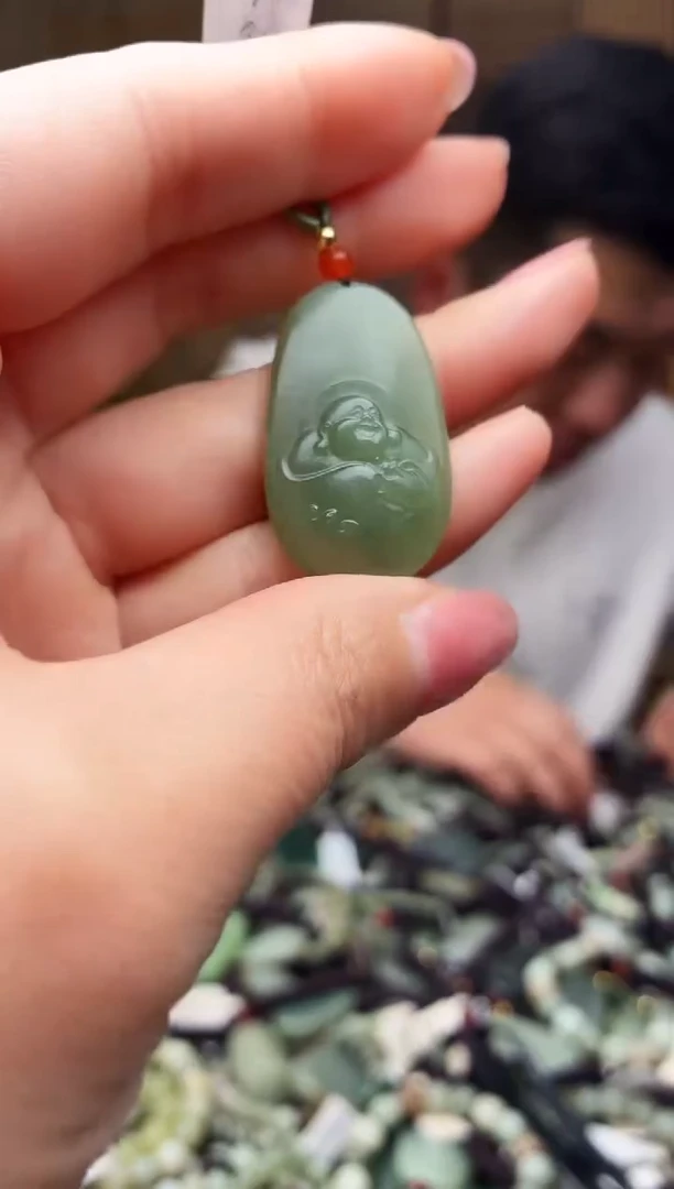 颈饰未镶嵌和田玉多样性发货，拍一发一