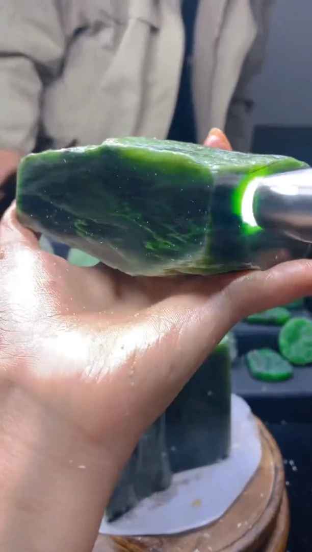 未镶嵌和田玉珠宝半成品1