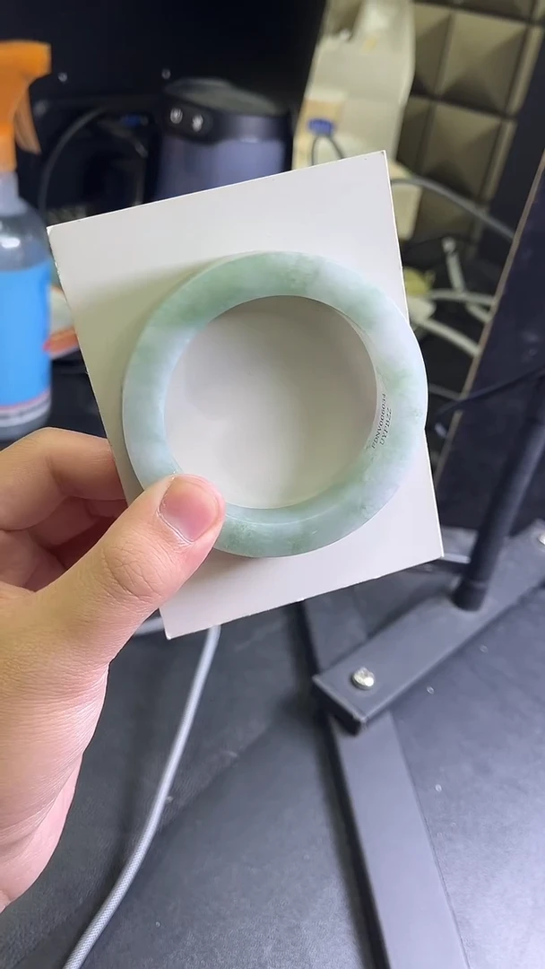 未镶嵌手镯定制翡翠雕***?定制