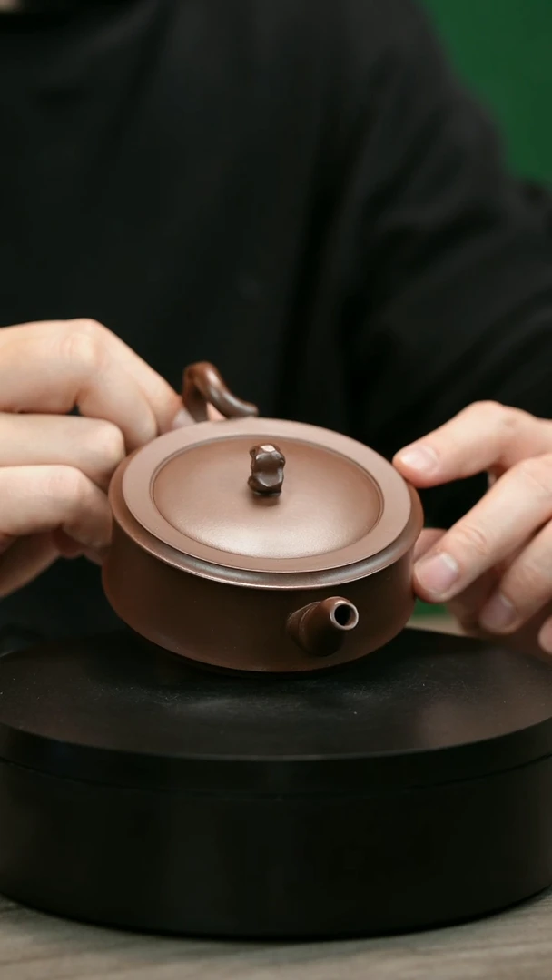 茶壶紫砂酒*万H1598赵信军三足圆竹