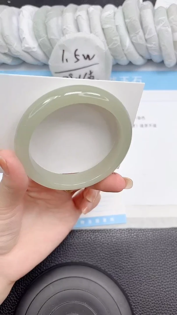 未镶嵌手镯石英质玉111-59.9