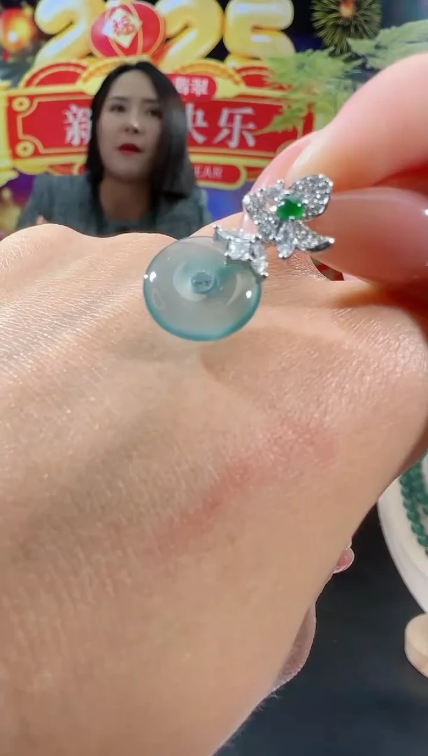 【闪购商品】翡翠吊坠(不含链)银S925镶嵌平安扣多样性发一