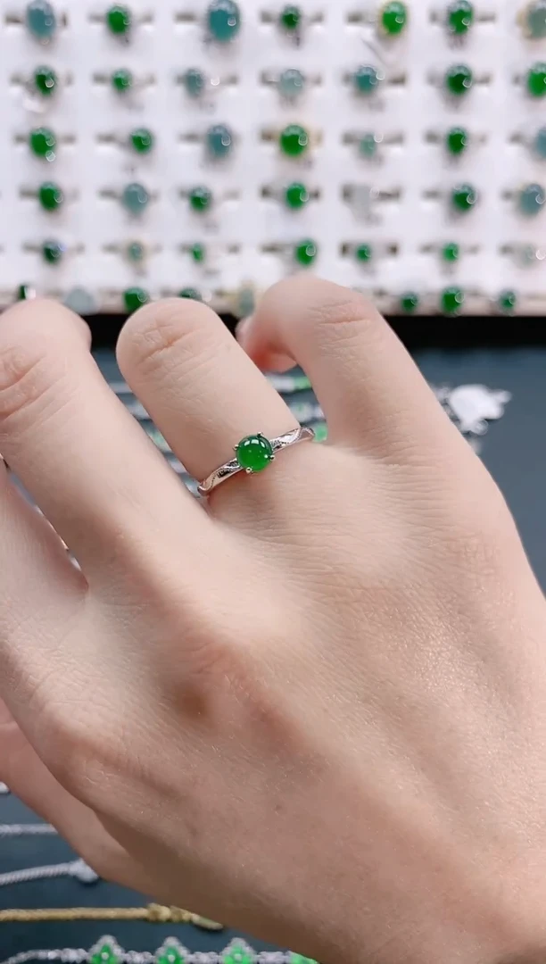 【闪购商品】翡翠戒指银S925镶嵌天然翡翠