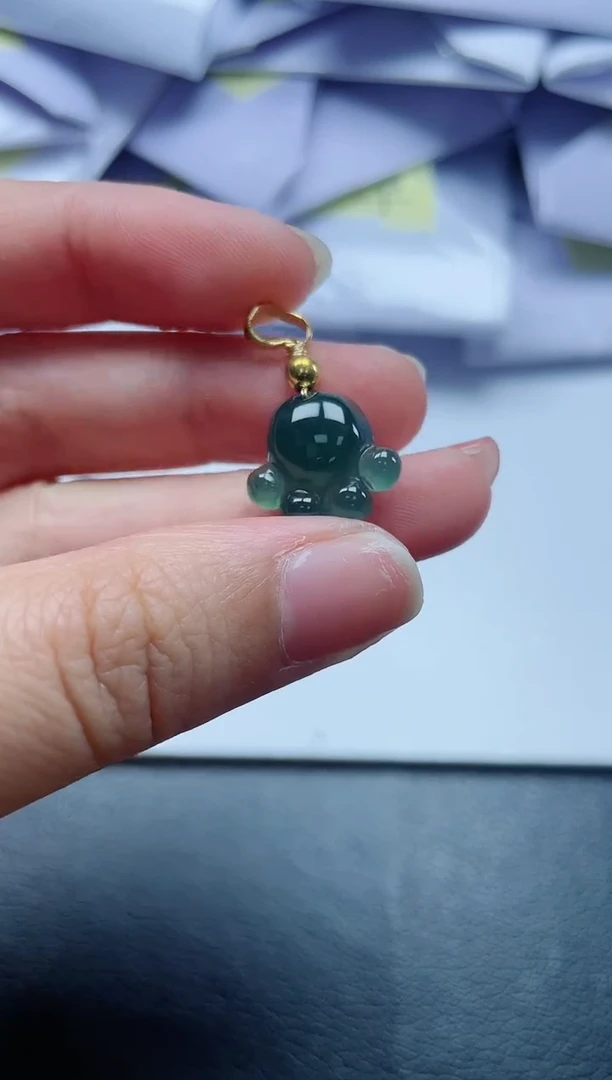 翡翠未镶嵌颈饰