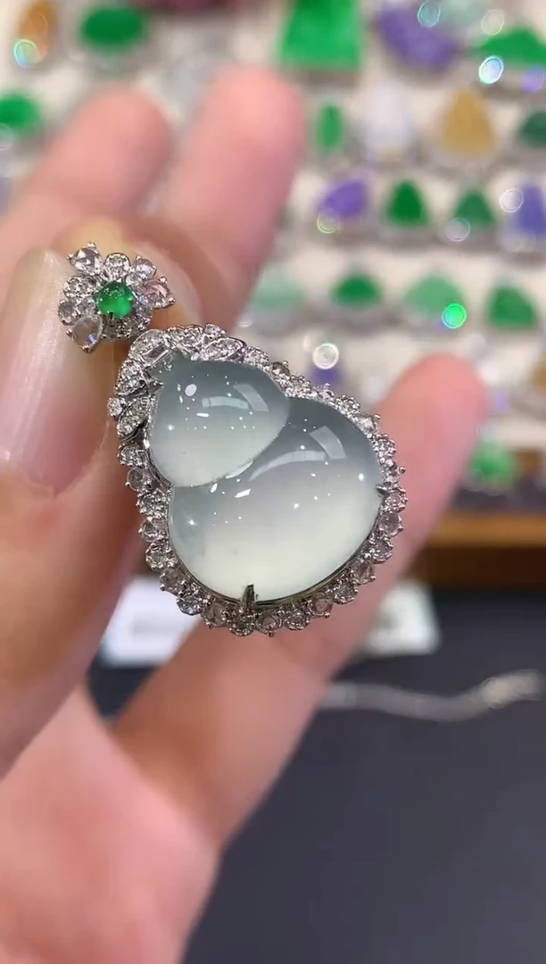 吊坠(不含链)18K金镶嵌翡翠C162