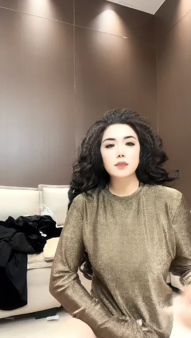 金色小衫L码120斤
