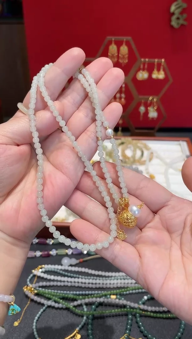 颈饰银S925镀金镶嵌和田玉葫芦