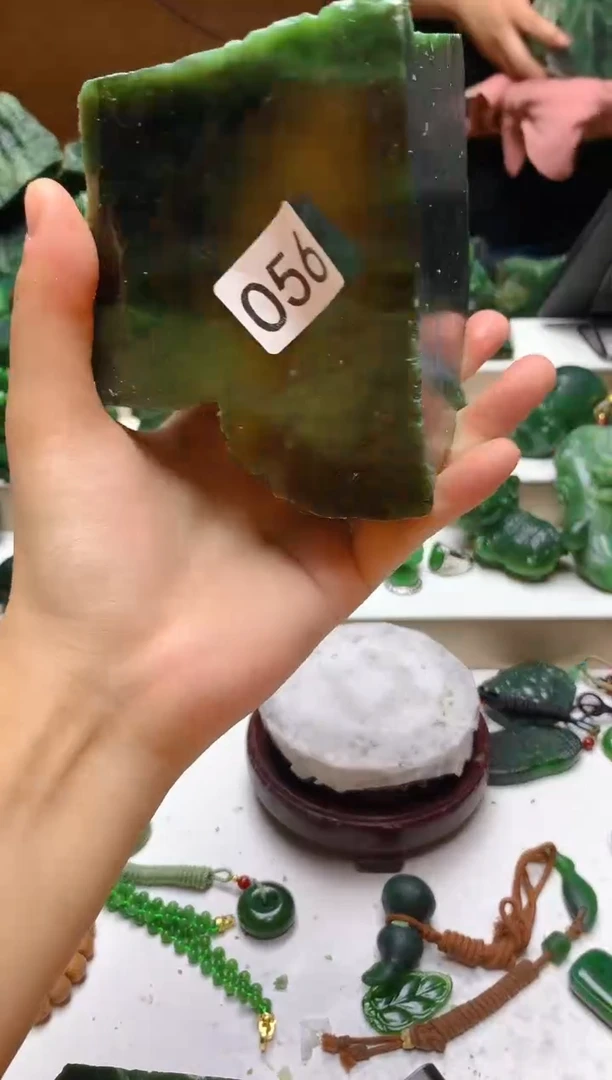未镶嵌和田玉（碧玉）珠宝半成品1