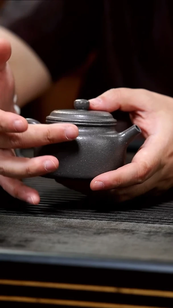 茶壶紫砂21-全手粗砂天青德钟150cc