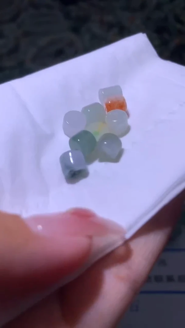 翡翠未镶嵌颈饰MXX022514