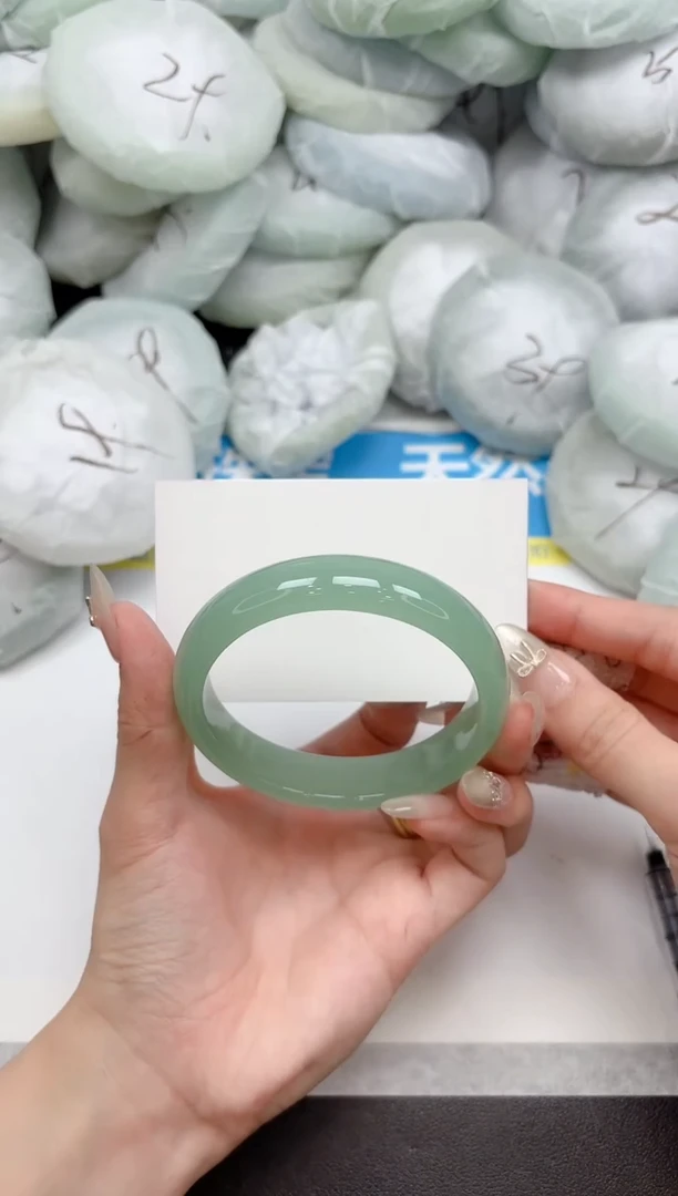 未镶嵌手镯石英质玉154-59.7