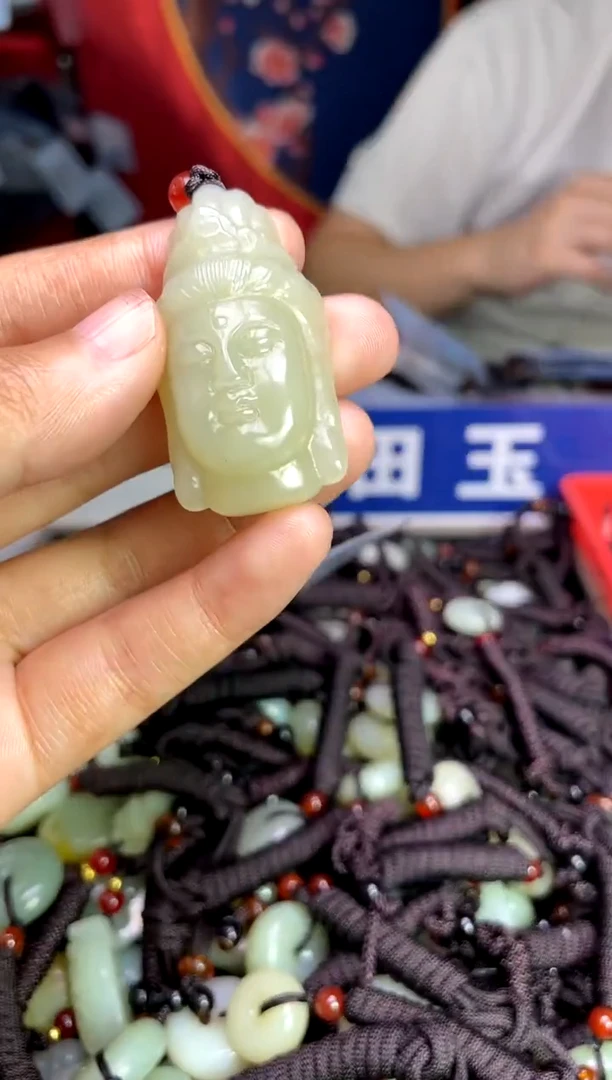 未镶嵌和田玉挂件1