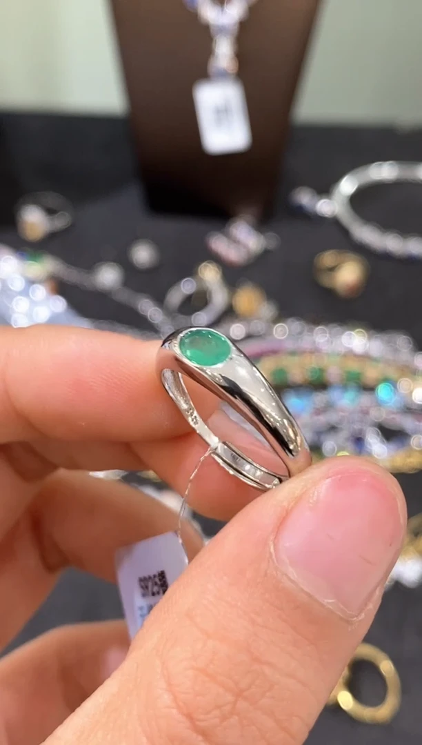 银S925镶嵌戒指祖母绿戒指