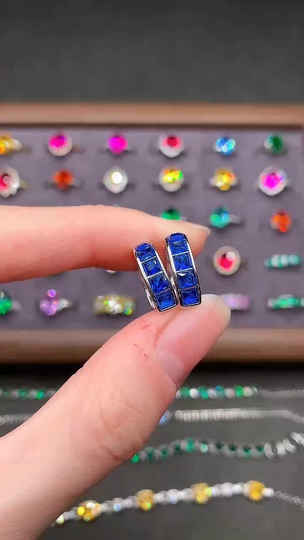 【闪购商品】蓝宝石耳饰银S925镶嵌....