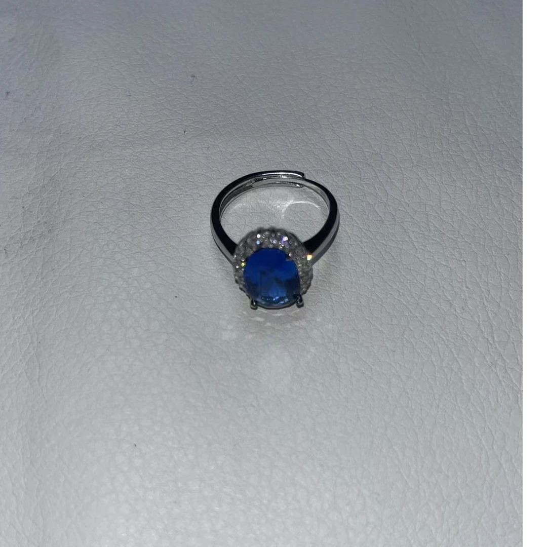 典藏精致蓝宝石精工镶嵌培育合金戒指717