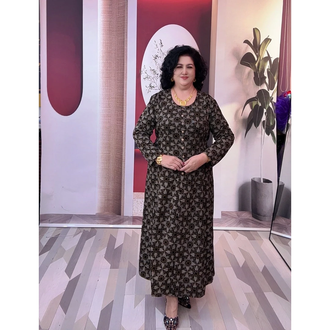 最新款时尚气质显示女士连衣裙【124】