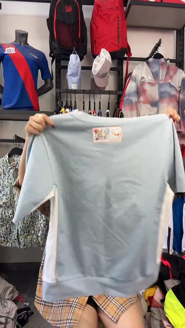 402编码 耐克卫衣服饰过款为准 尺码·19.9