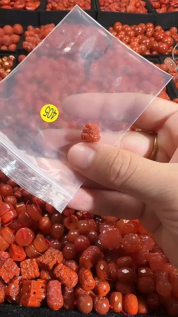 颈饰未镶嵌南红玛瑙1