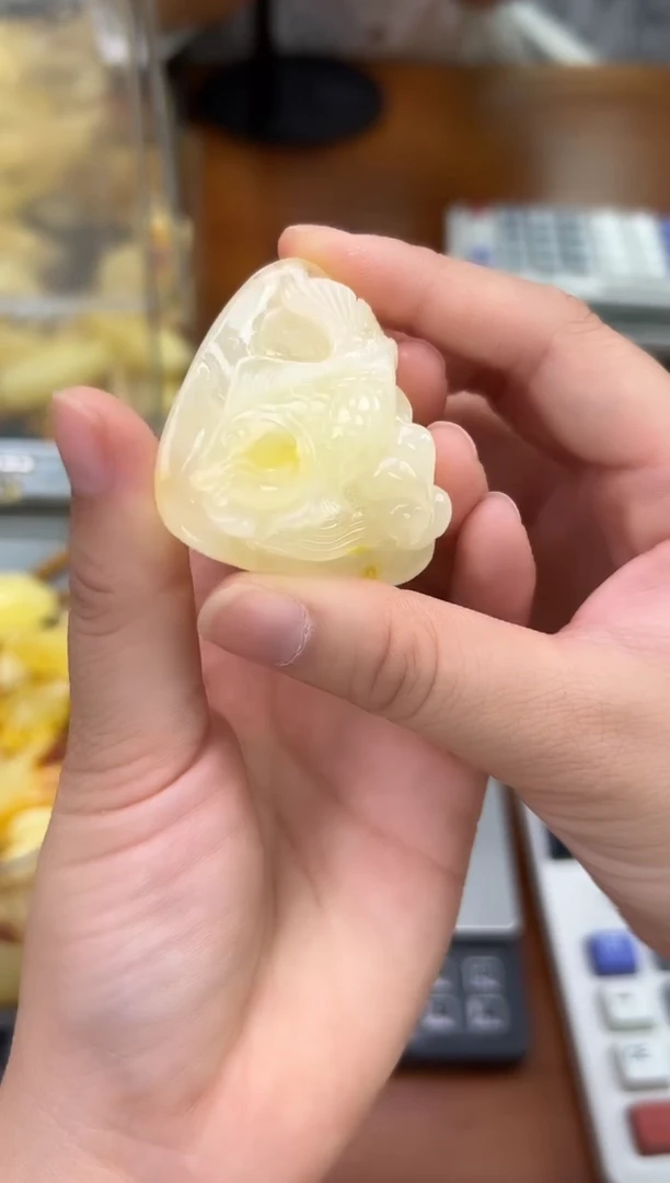 未镶嵌蜜蜡裸石蜜蜡吊坠