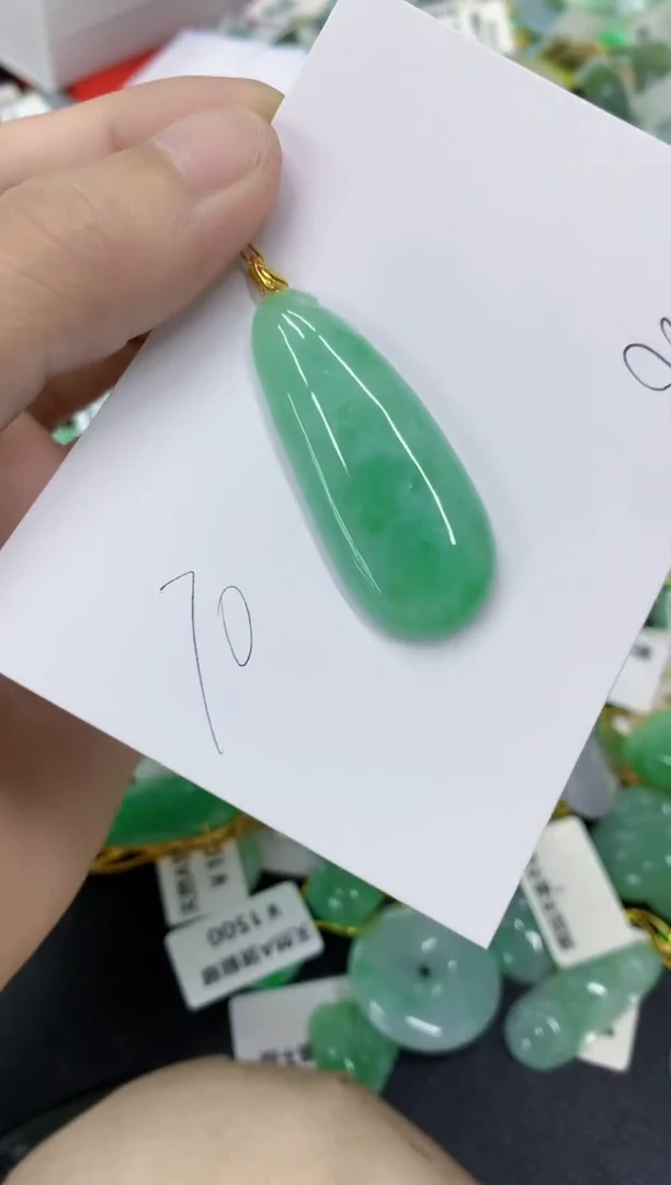 颈饰未镶嵌翡翠翡翠