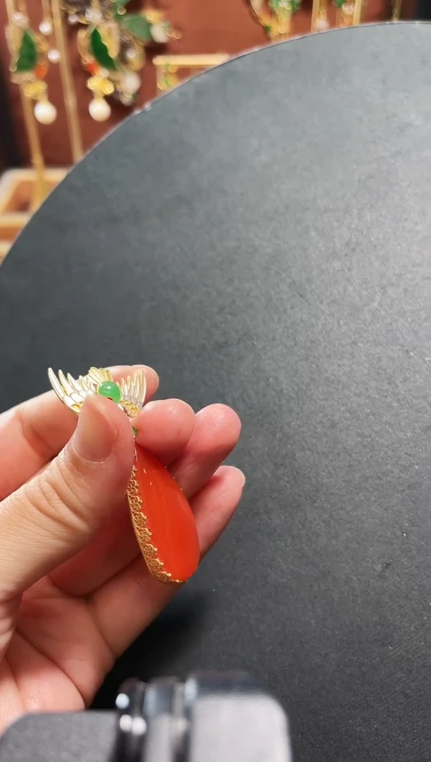 【闪购商品】南红玛瑙吊坠18K金镶嵌吊坠