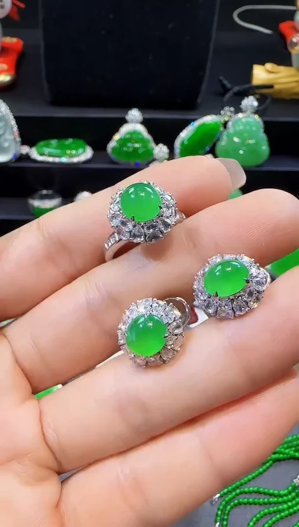 【闪购商品】翡翠戒指18K金镶嵌一套