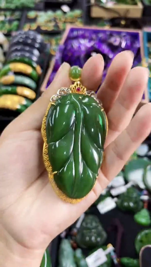 【闪购商品】和田玉吊坠18K金镶嵌多样性发一