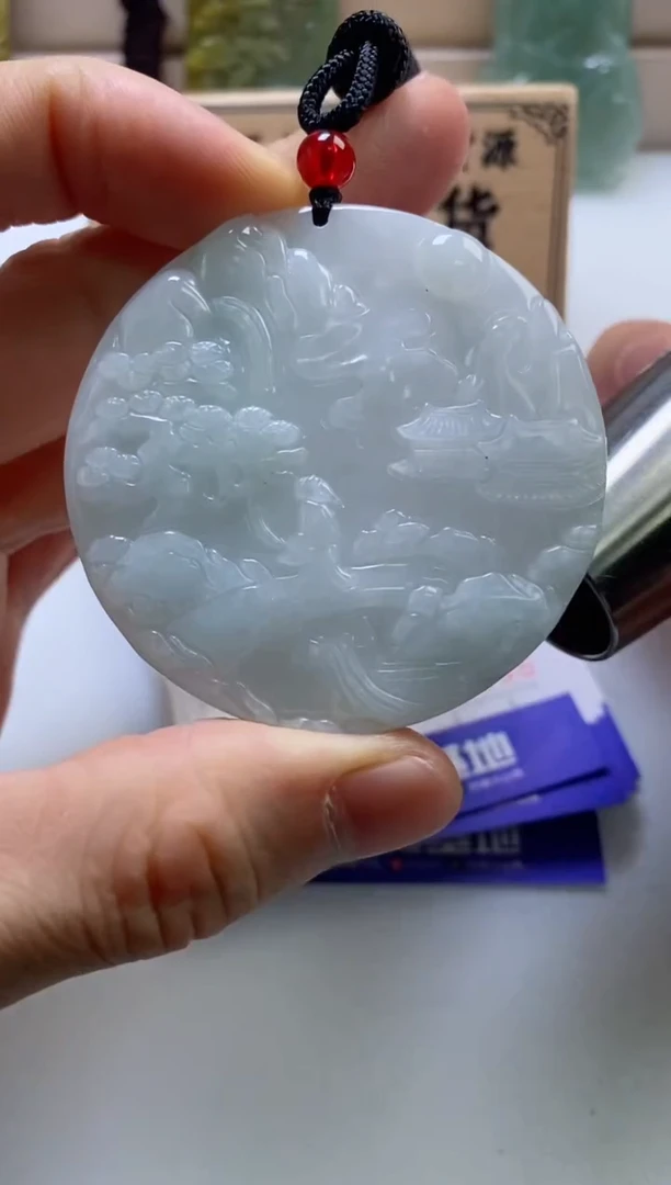 颈饰未镶嵌翡翠